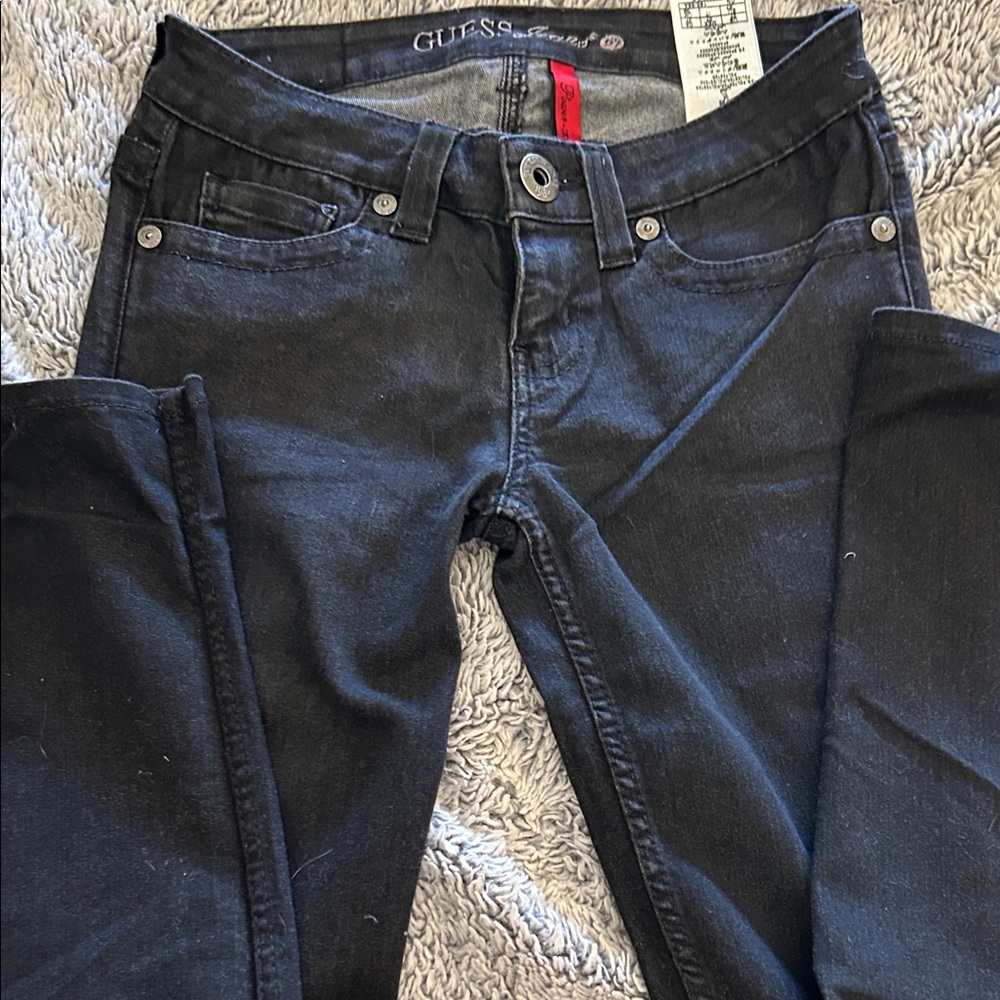 GUESS Black Women's Skinny Jeans with Classic Five-Pocket Style